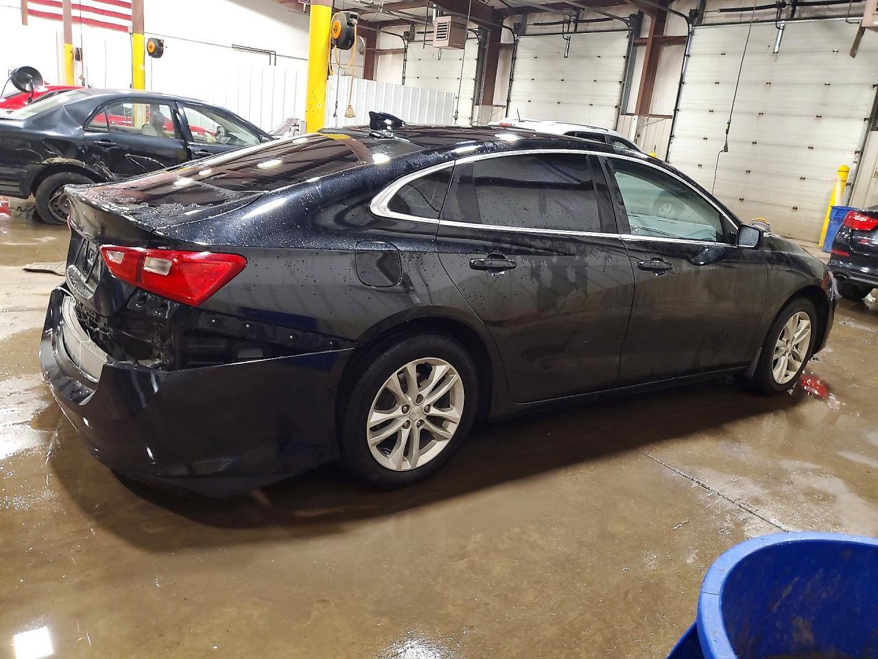 2017 Chevrolet Malibu Lt - Image 3