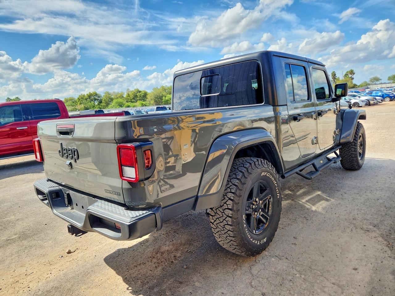 2021 Jeep Gladiator Sport - Фото 3