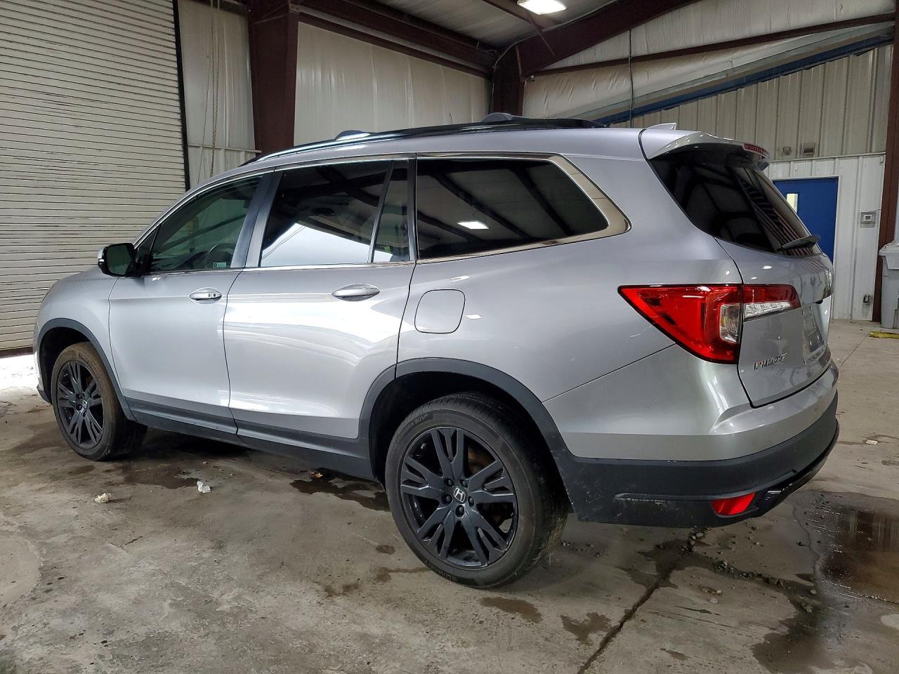 2022 Honda Pilot Se - Image 2