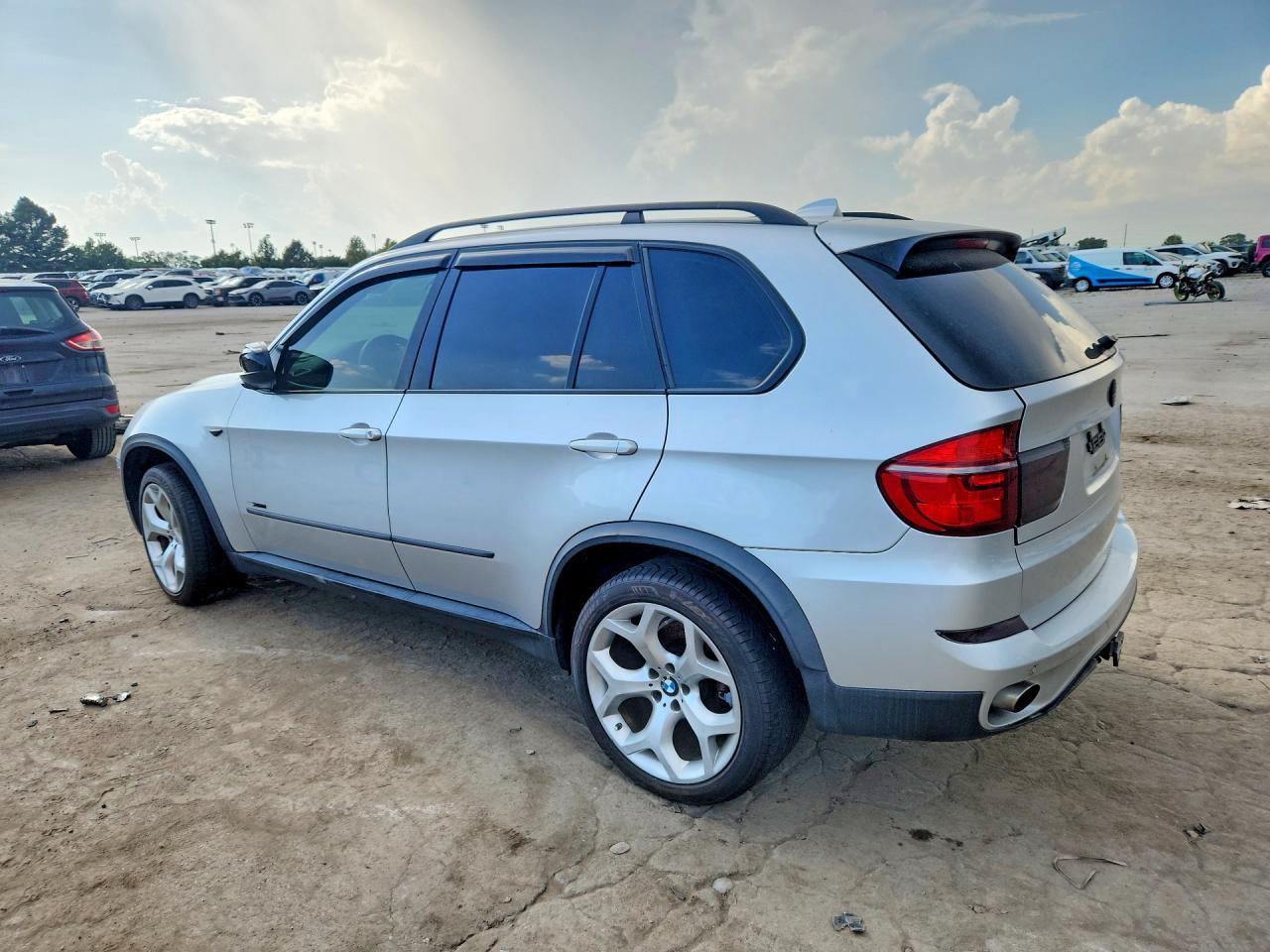 2012 BMW X5 xDrive35I - Фото 2