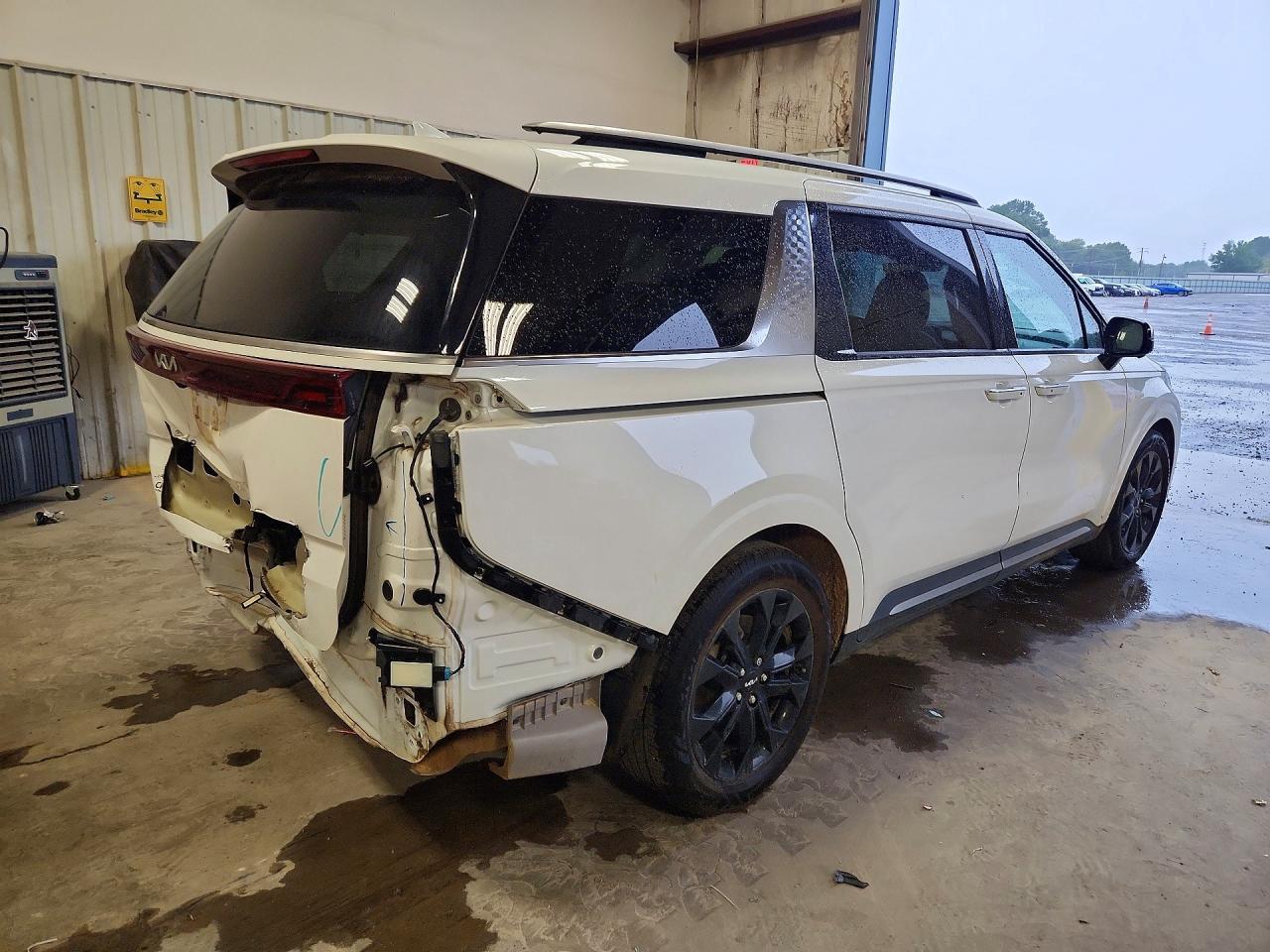2023 Kia Carnival Sx - Фото 3