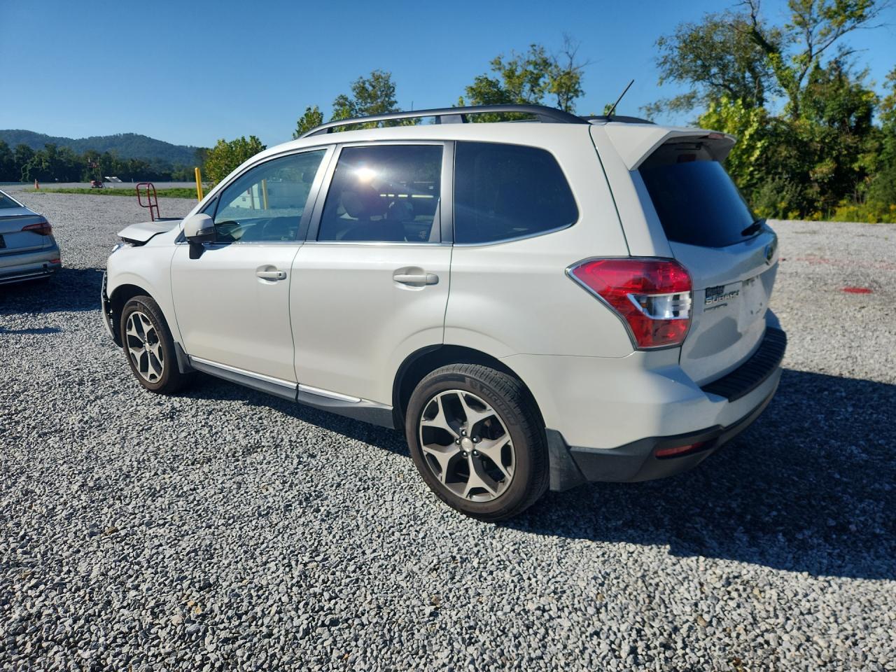 2015 Subaru Forester 2.0Xt Touring - Фото 2