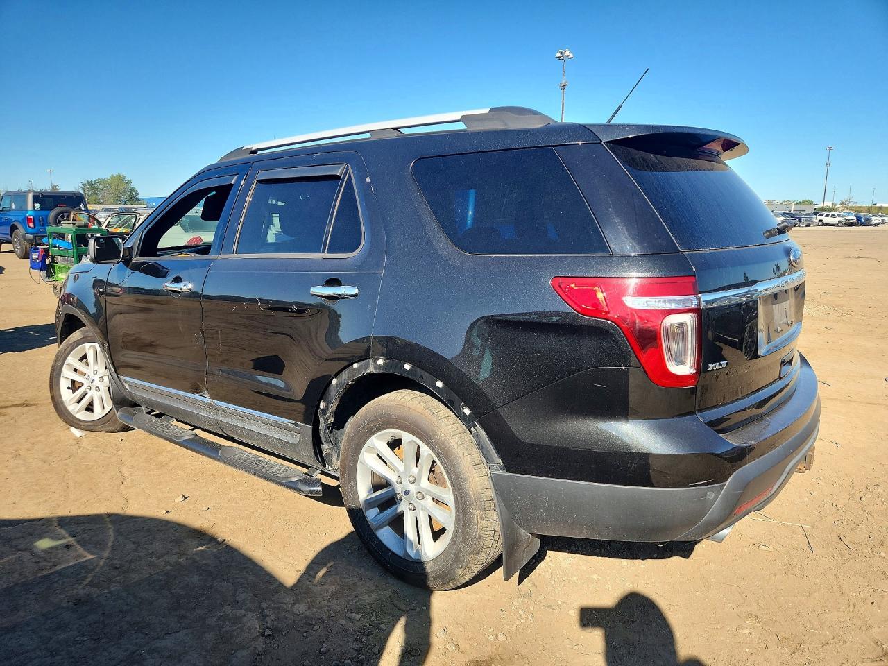 2015 Ford Explorer Xlt - Фото 2
