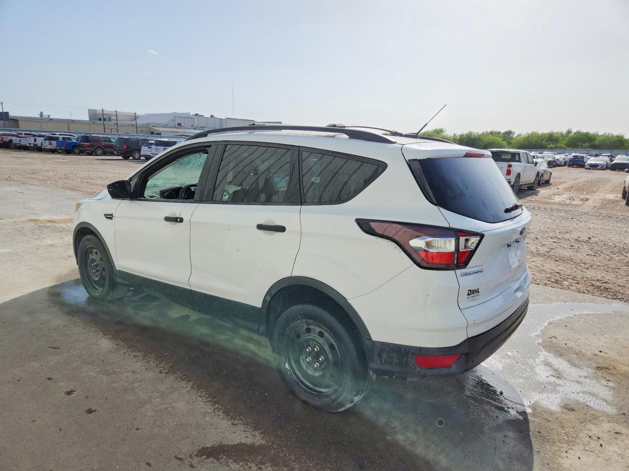 2017 Ford Escape S - Фото 2