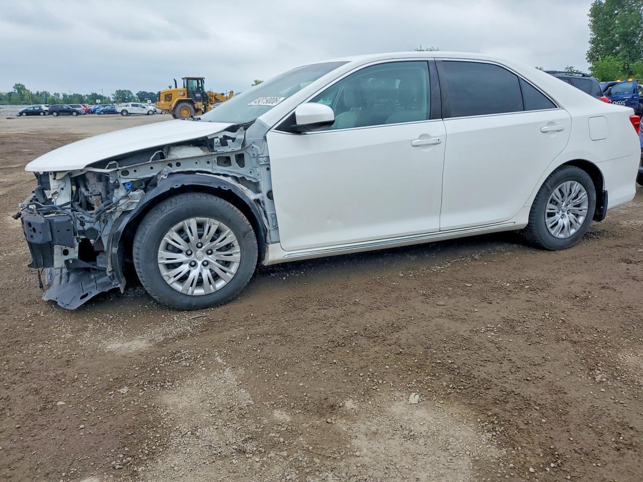 2014 Toyota Camry Hybrid Le