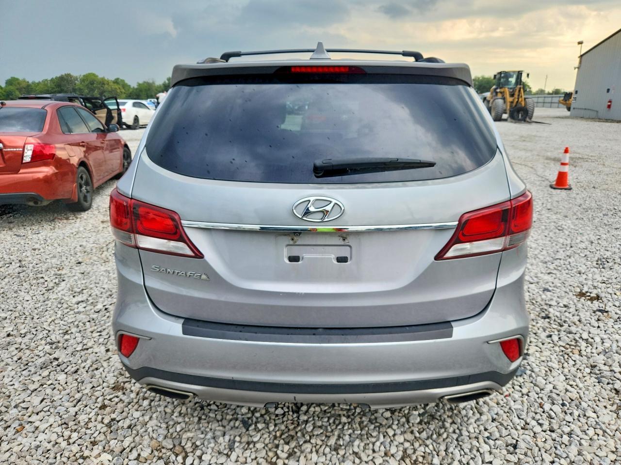 2017 Hyundai Santa Fe Se - Фото 6