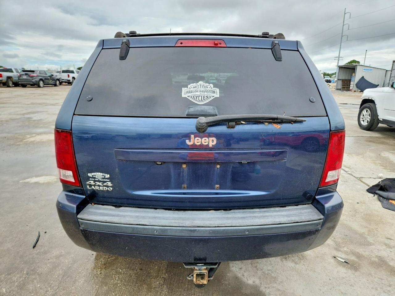 2010 Jeep Grand Cherokee Laredo - Image 6