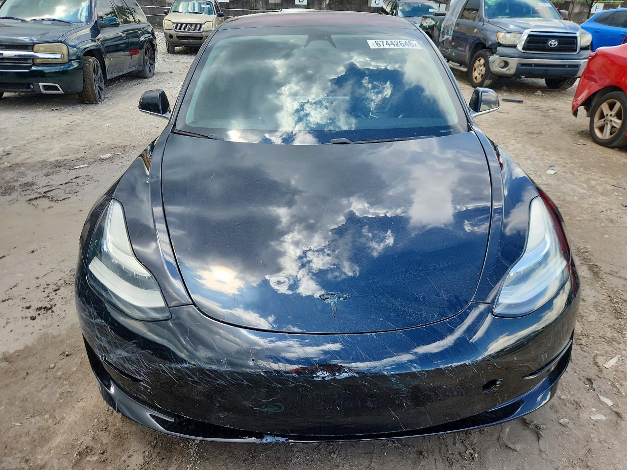 2018 Tesla Model 3 - Фото 5