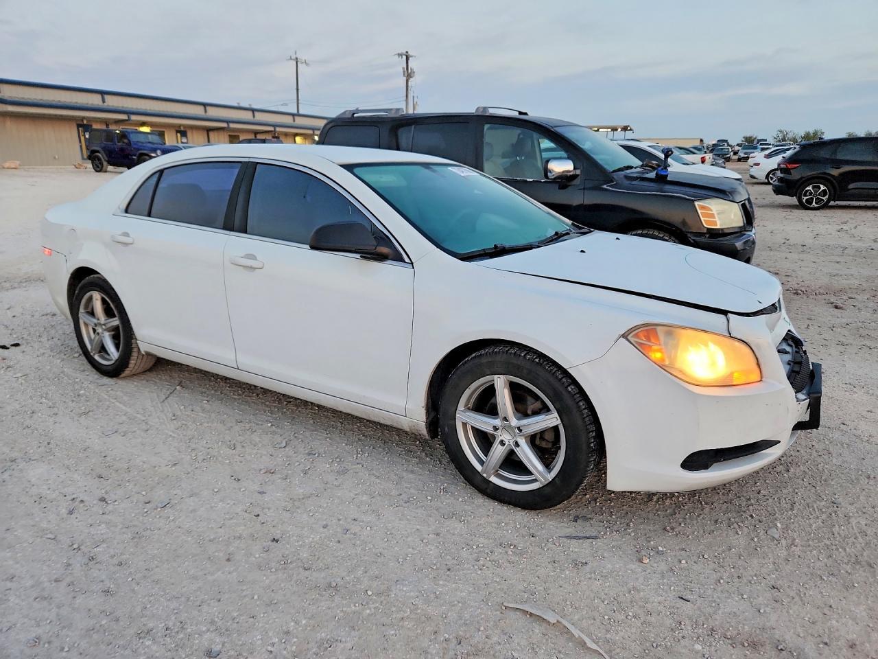 2010 Chevrolet Malibu Ls - Фото 4
