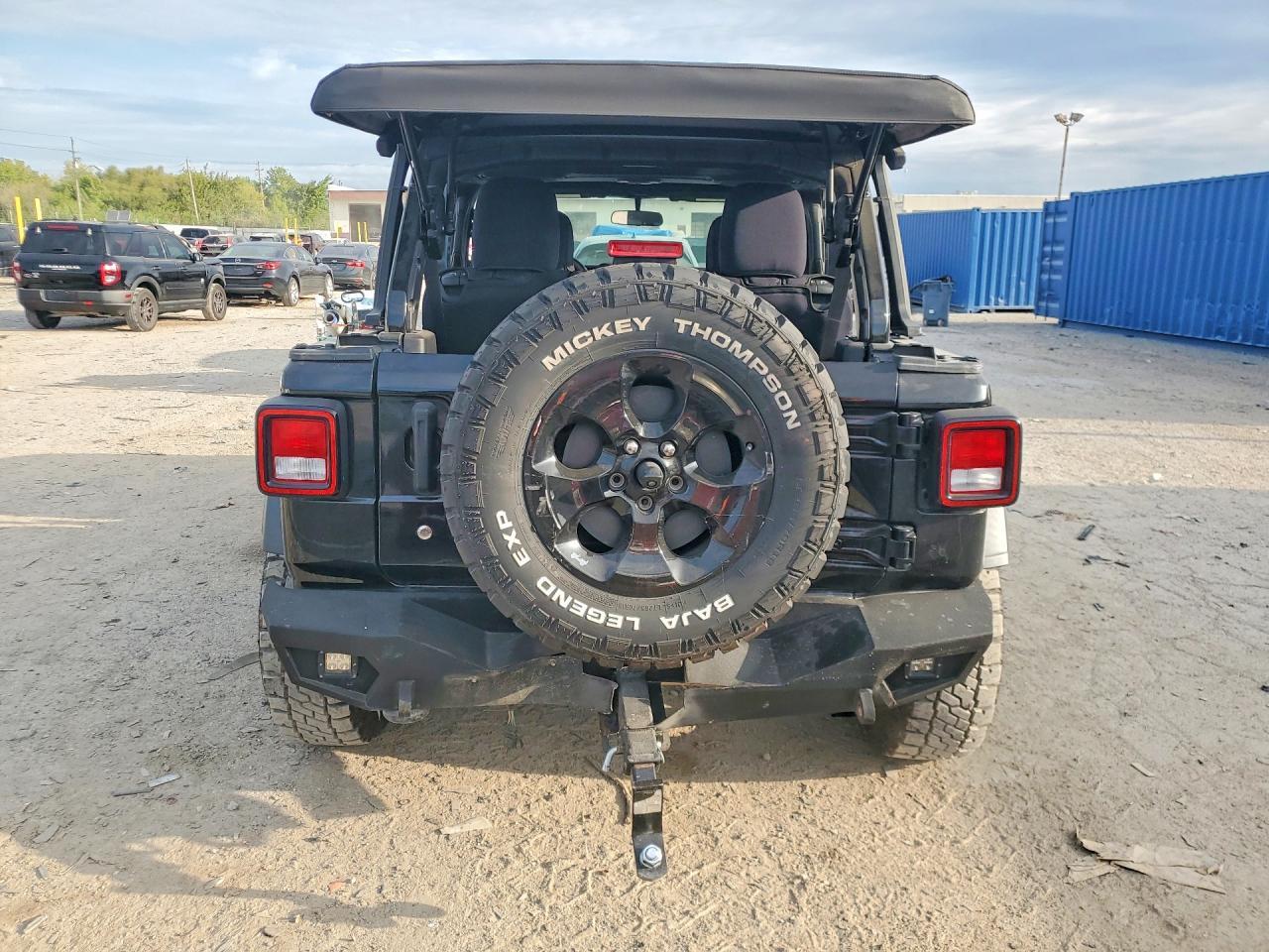 2018 Jeep Wrangler Unlimited Sport 4X4 - Фото 6