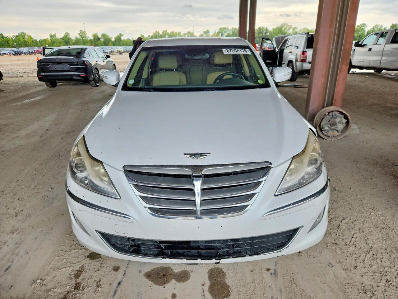 2013 Hyundai Genesis 3.8L - Фото 5