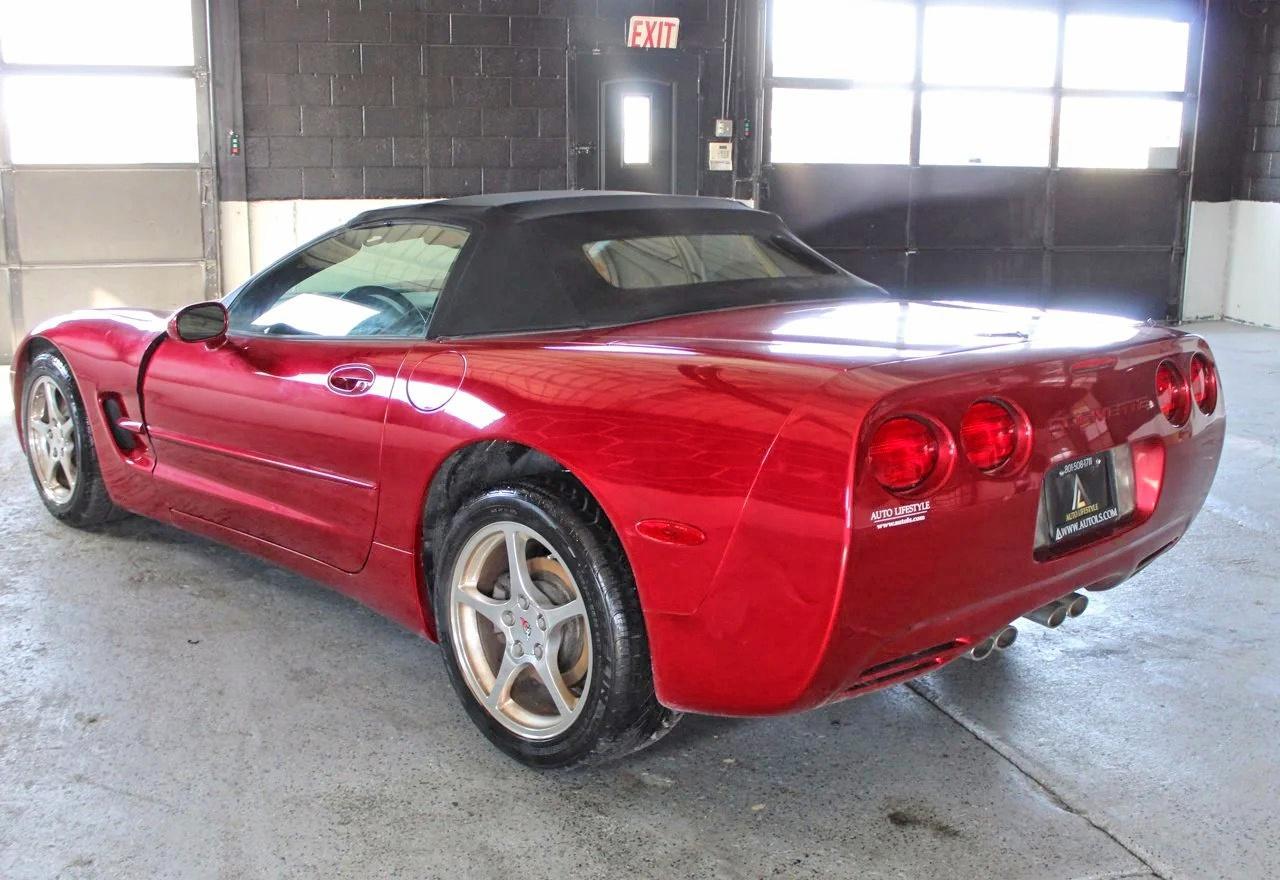 2002 Chevrolet Corvette - Image 4