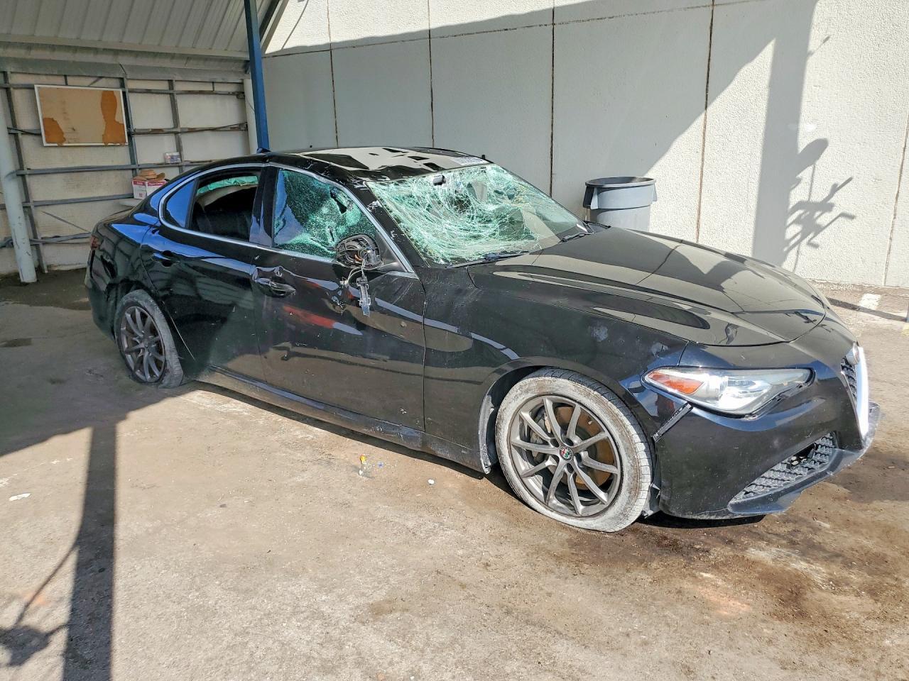 2018 Alfa Romeo Giulia - Фото 4