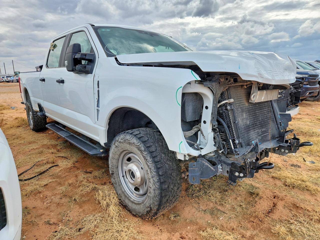 2025 Ford F250 Super Duty - Image 4