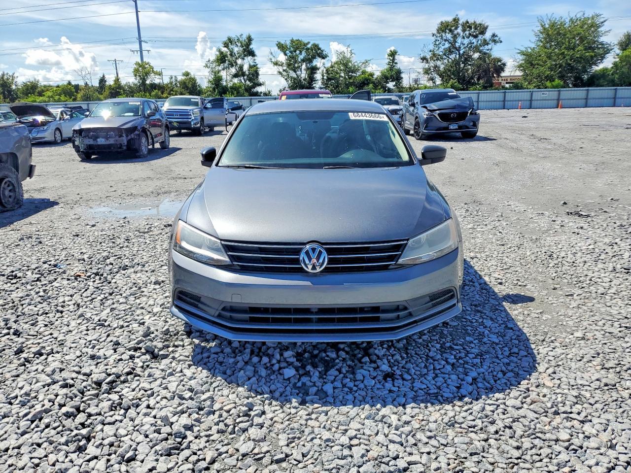 2015 Volkswagen Jetta Se - Image 5