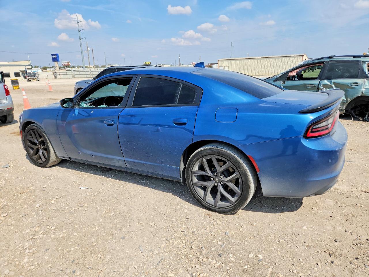 2020 Dodge Charger Sxt - Image 2