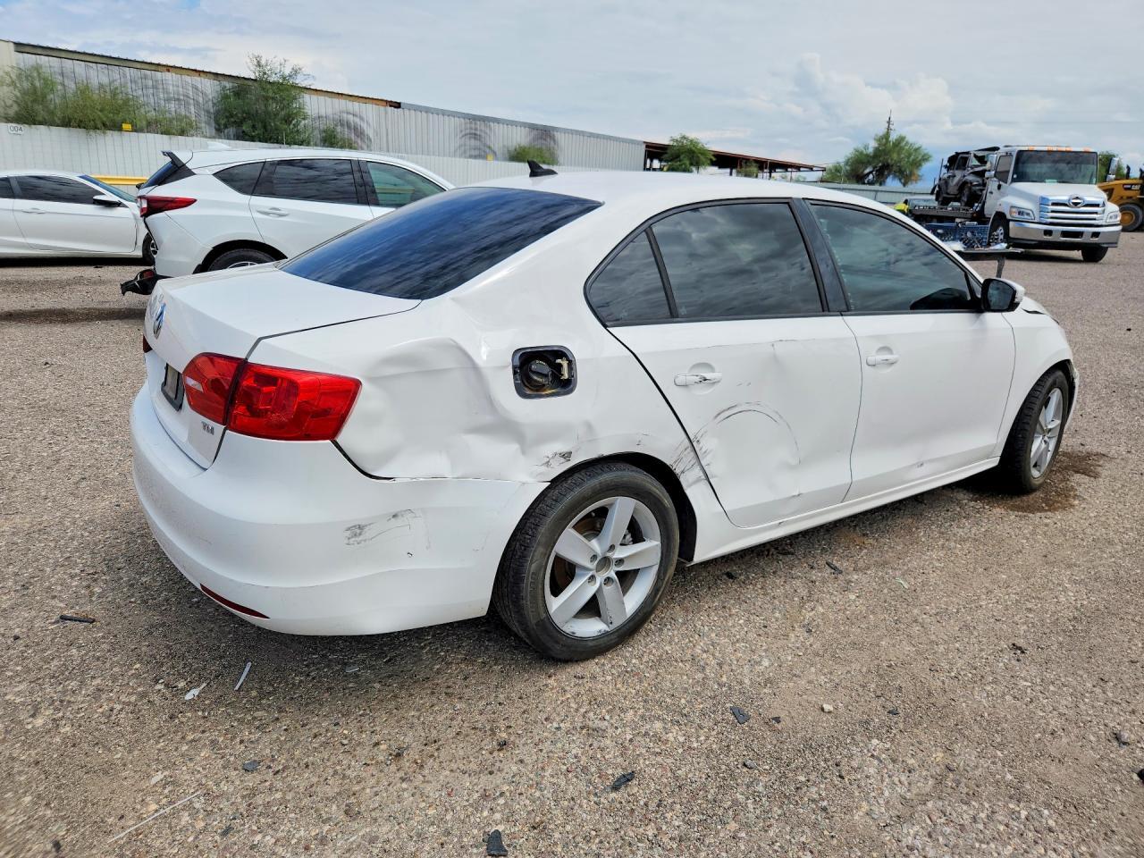 2012 Volkswagen Jetta Tdi - Image 3