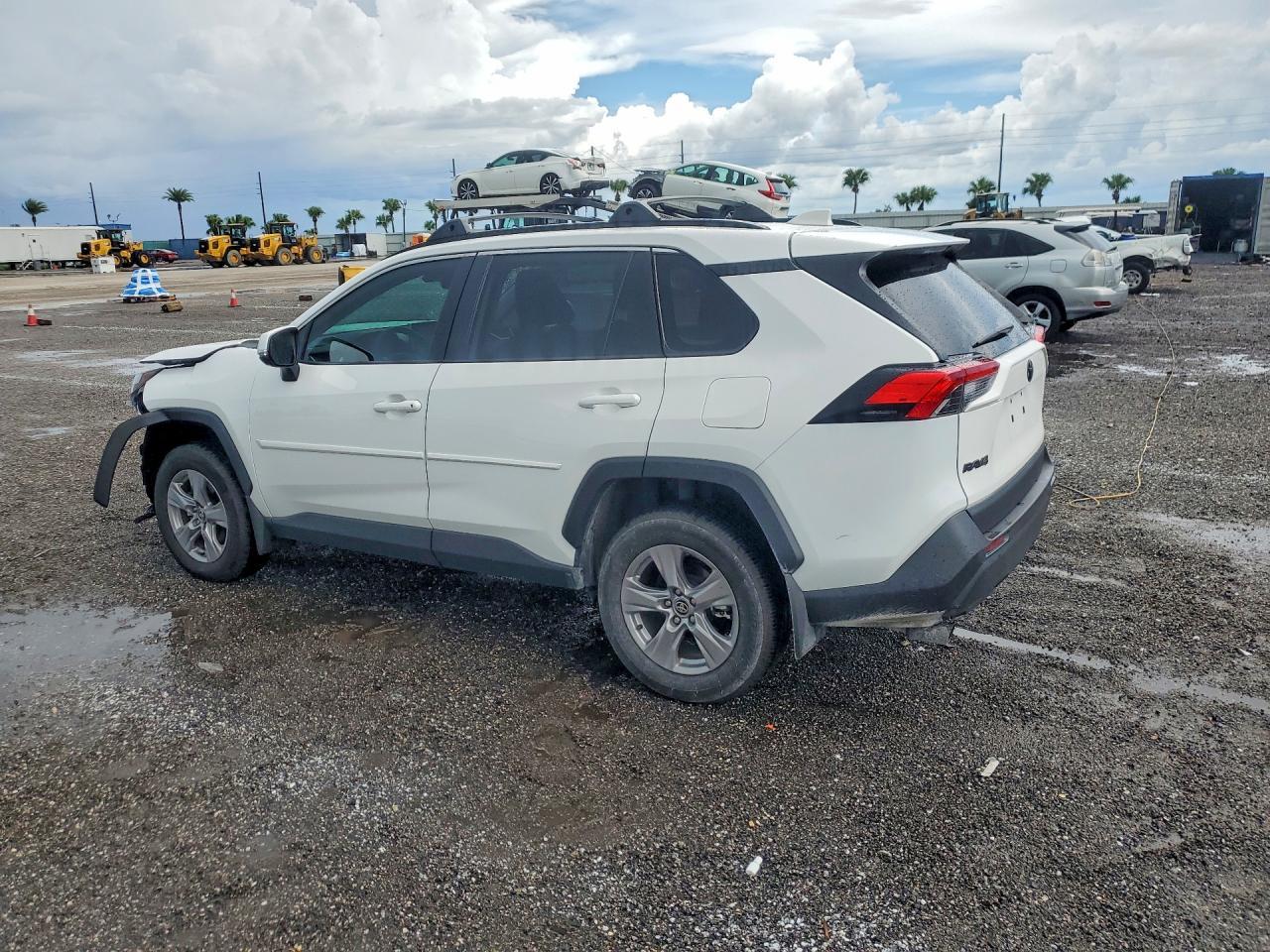 2025 Toyota Rav4 Xle - Image 2