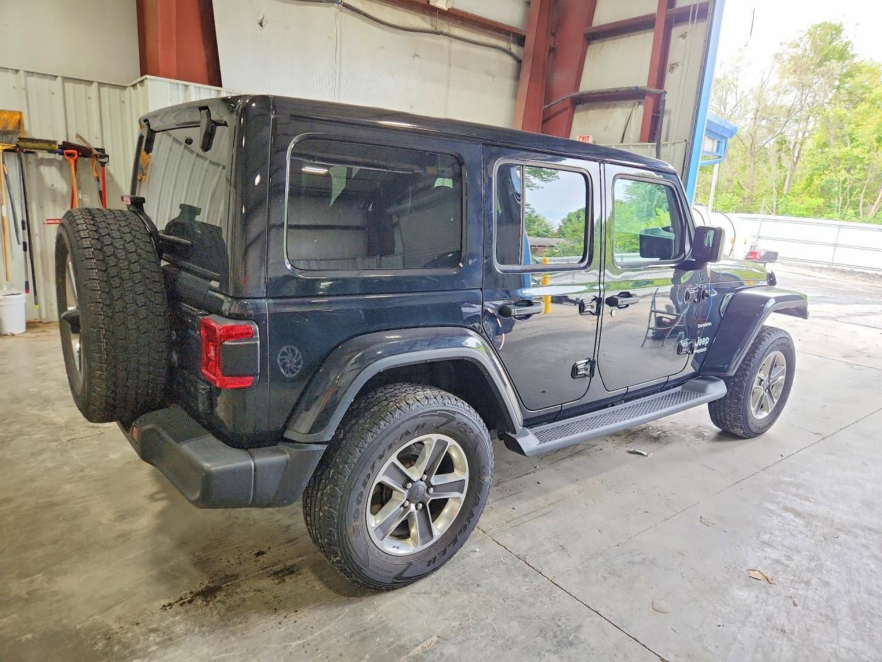 2022 Jeep Wrangler Unlimited Sahara - Фото 3