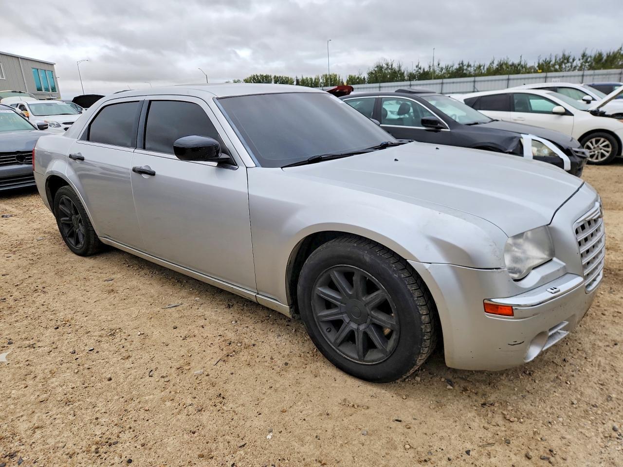 2006 Chrysler 300C - Image 4