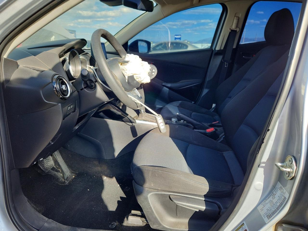 2017 Toyota Yaris Ia Base - Image 7
