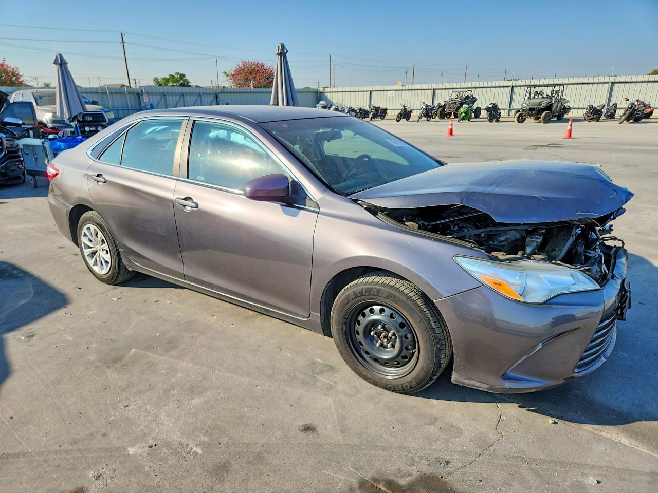 2015 Toyota Camry Le - Фото 4