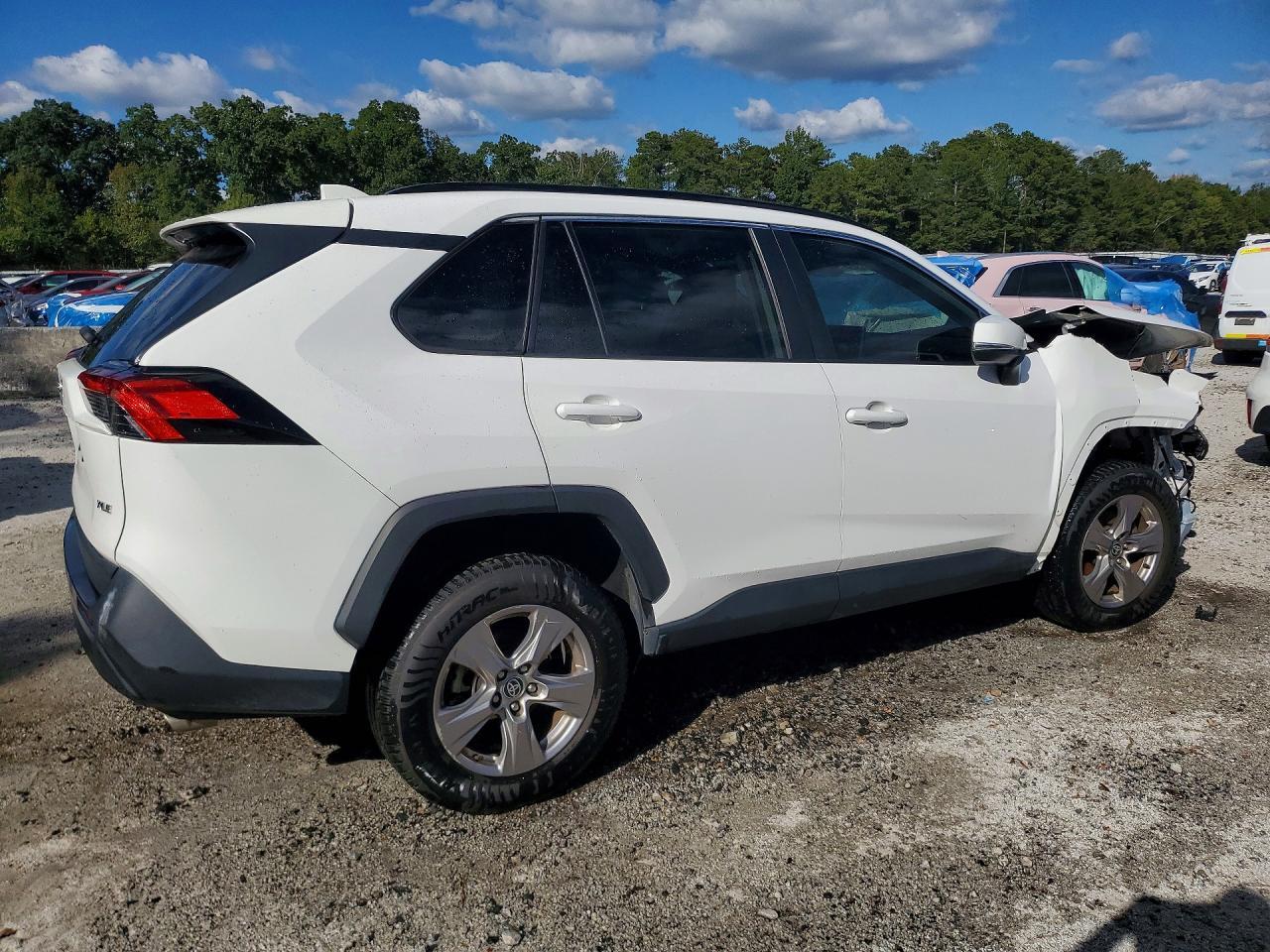 2023 Toyota Rav4 Xle - Фото 3