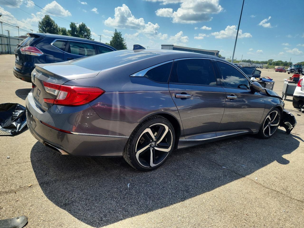 2018 Honda Accord Touring - Image 3