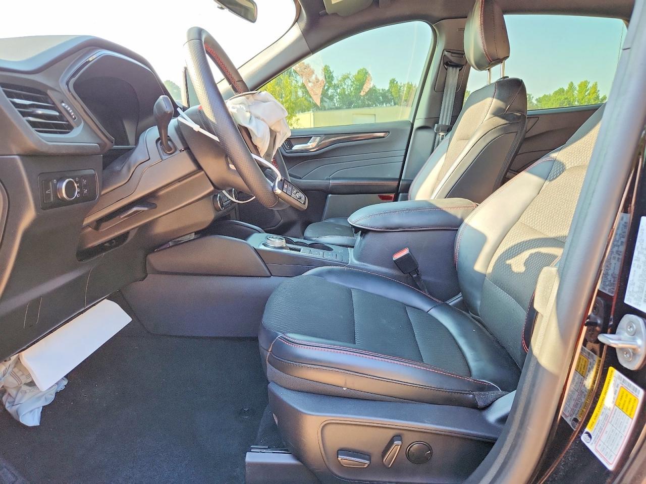 2025 Ford Escape St Line - Image 7
