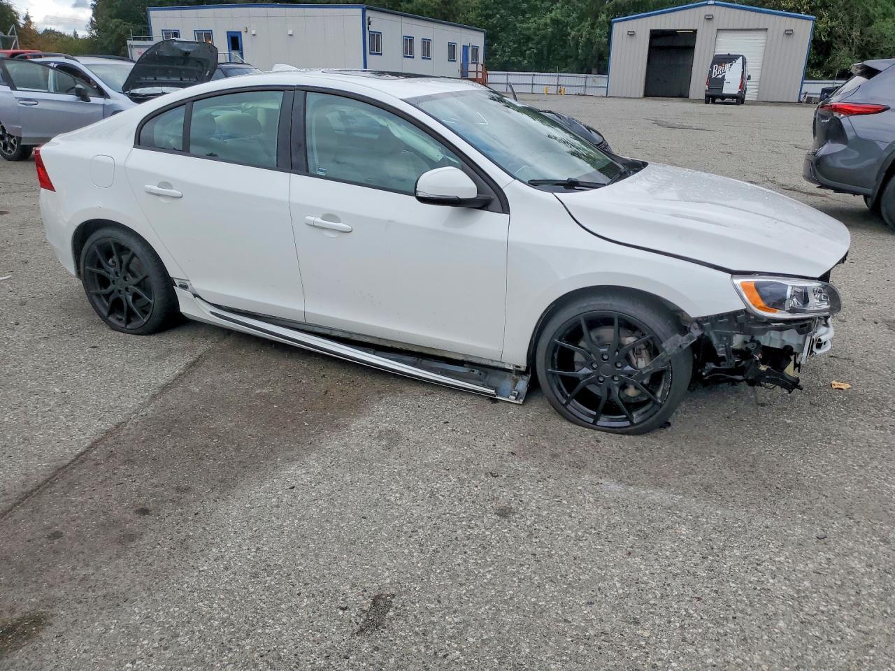 2017 Volvo S60 Dynamic - Фото 4
