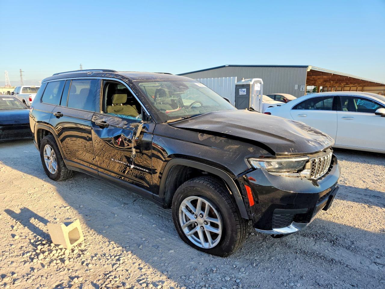 2023 Jeep Grand Cherokee L Laredo - Image 4