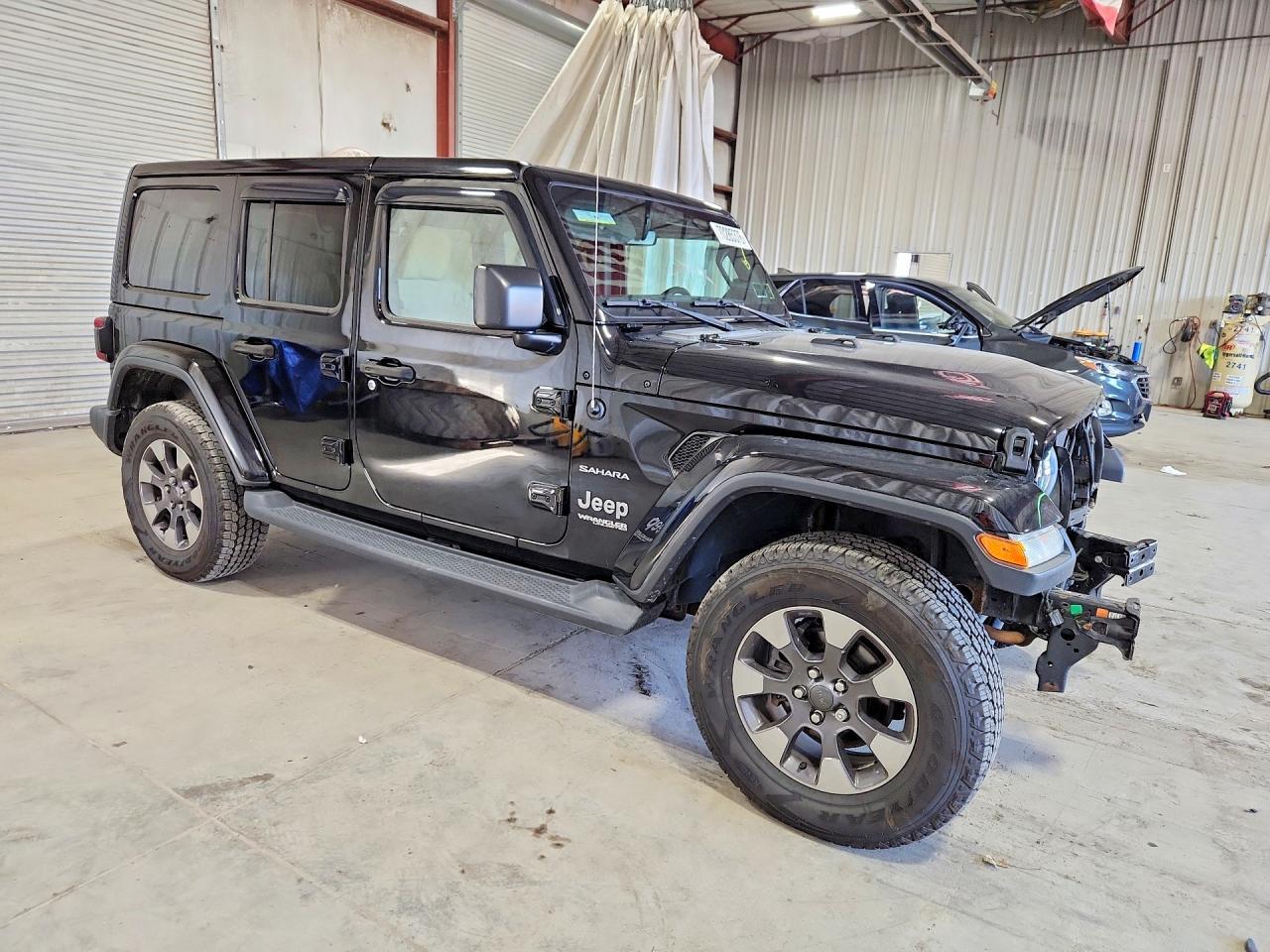 2019 Jeep Wrangler Unlimited Sahara - Image 4