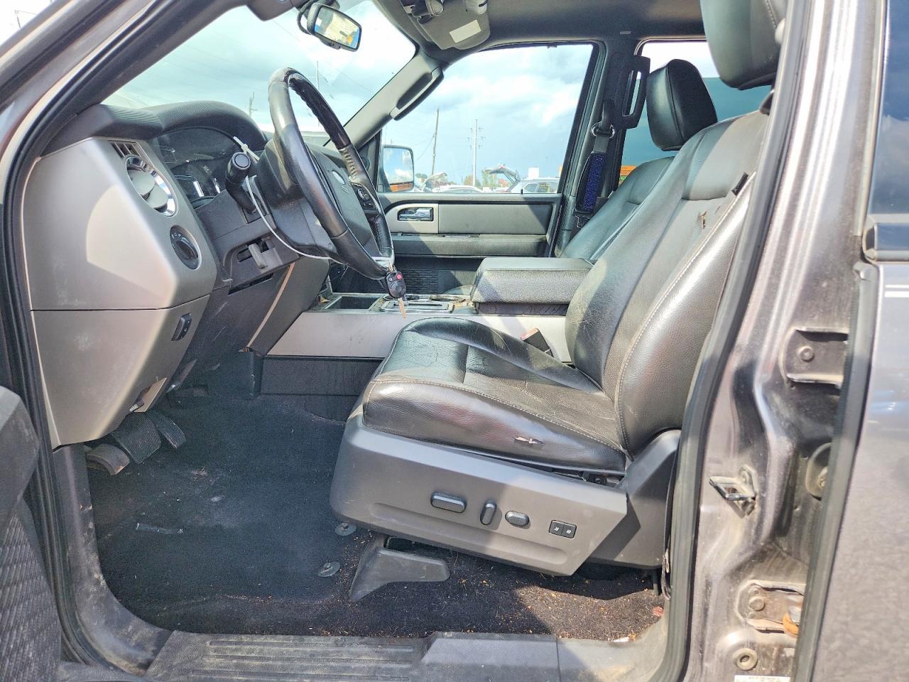 2011 Ford Expedition Limited - Image 7