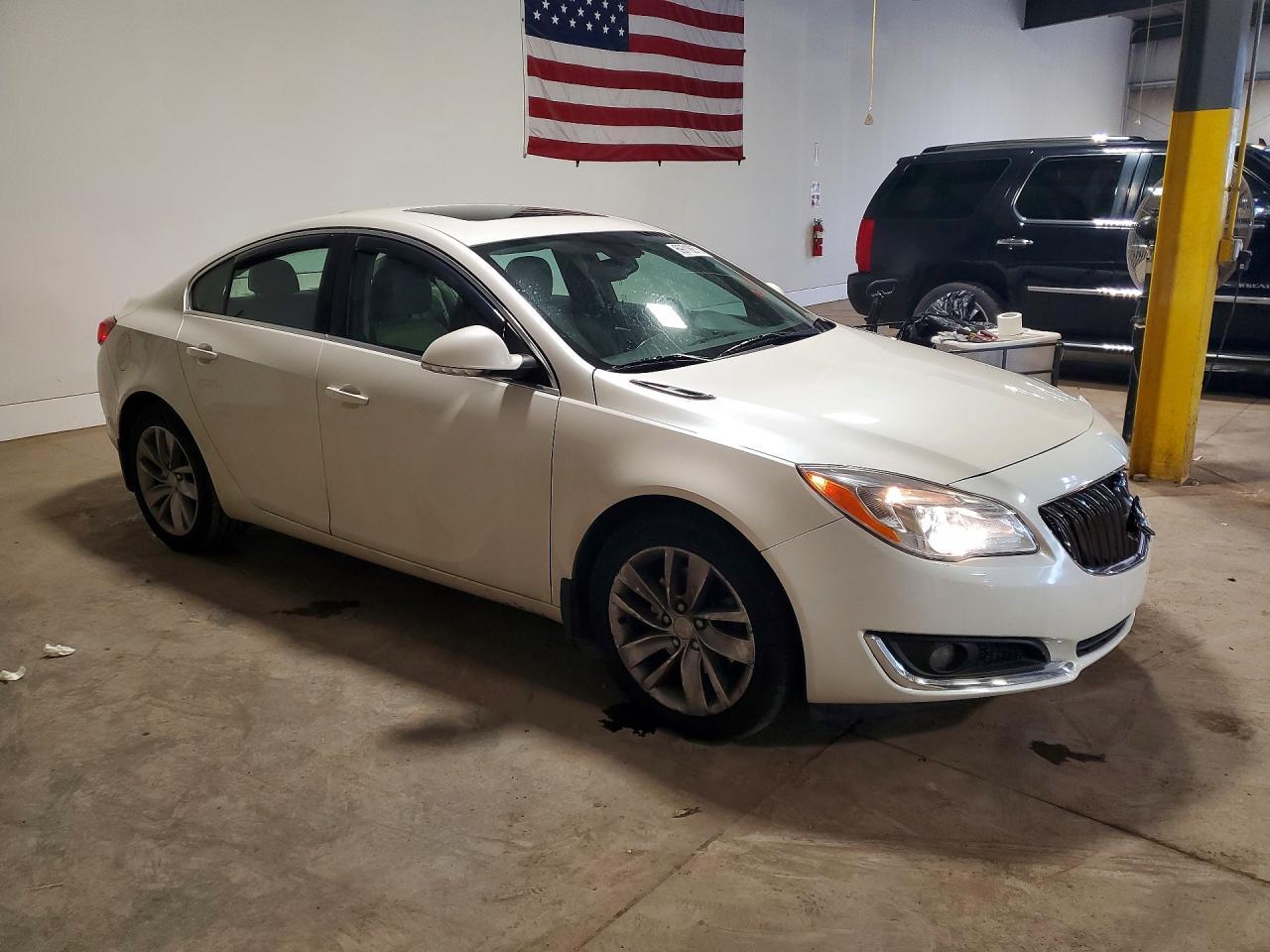 2015 Buick Regal Premium - Image 4