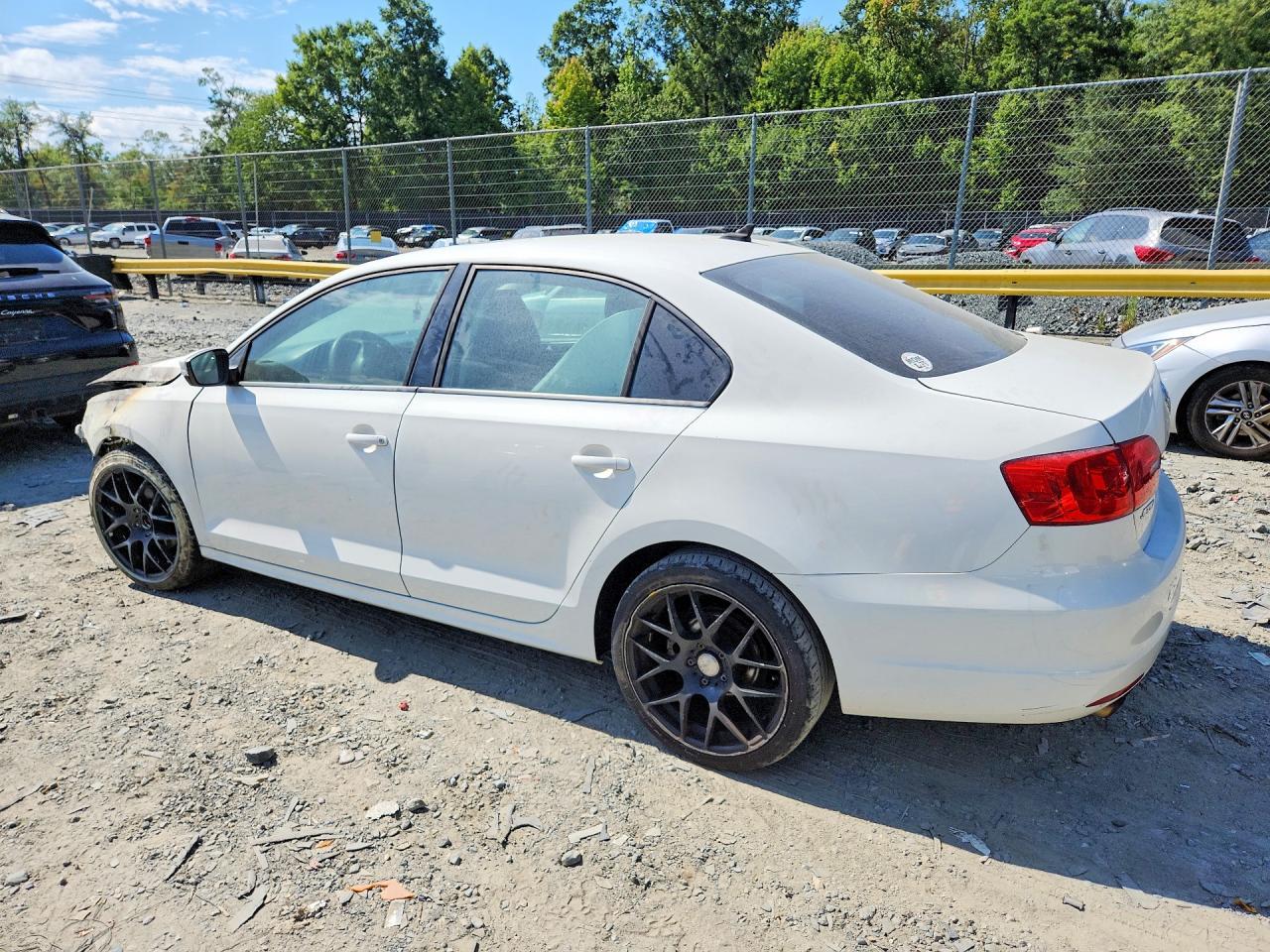 2012 Volkswagen Jetta Se - Image 2