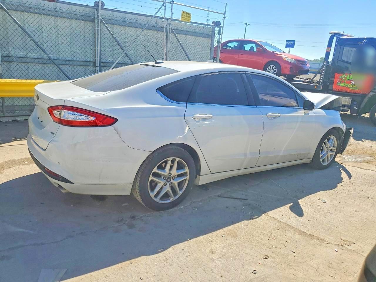 2016 Ford Fusion Se - Image 3