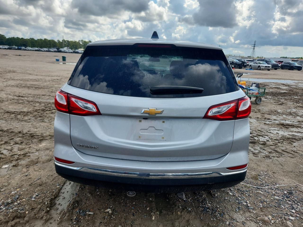 2018 Chevrolet Equinox Ls - Фото 6