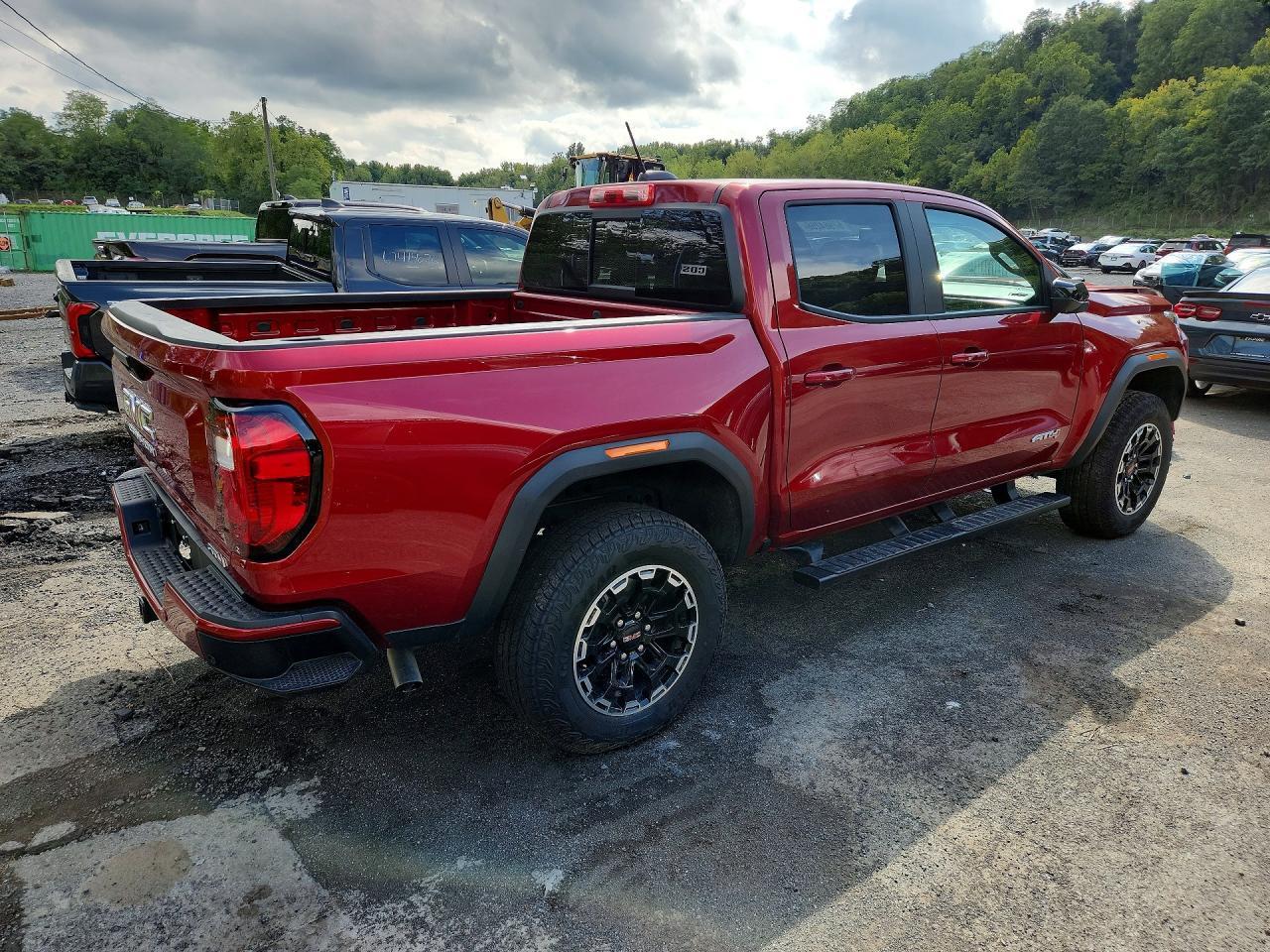 2026 GMC Canyon At4 - Фото 3