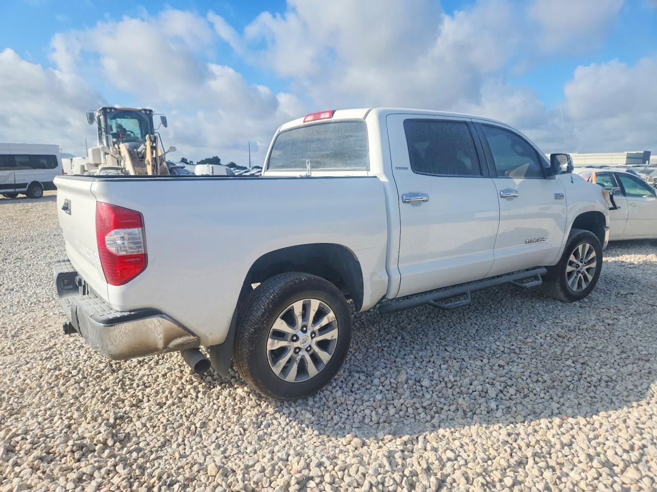 2015 Toyota Tundra Crewmax Limited - Фото 3