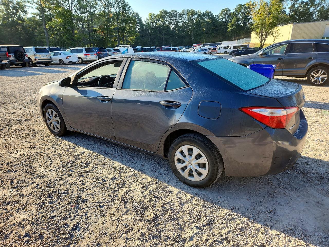 2015 Toyota Corolla L - Фото 2