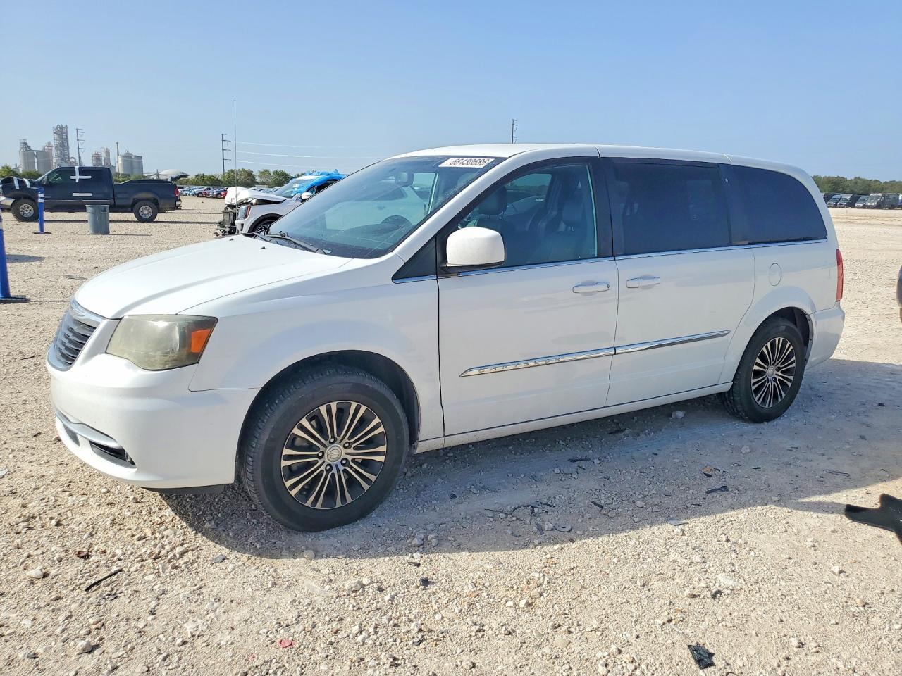 2014 Chrysler Town & Country S