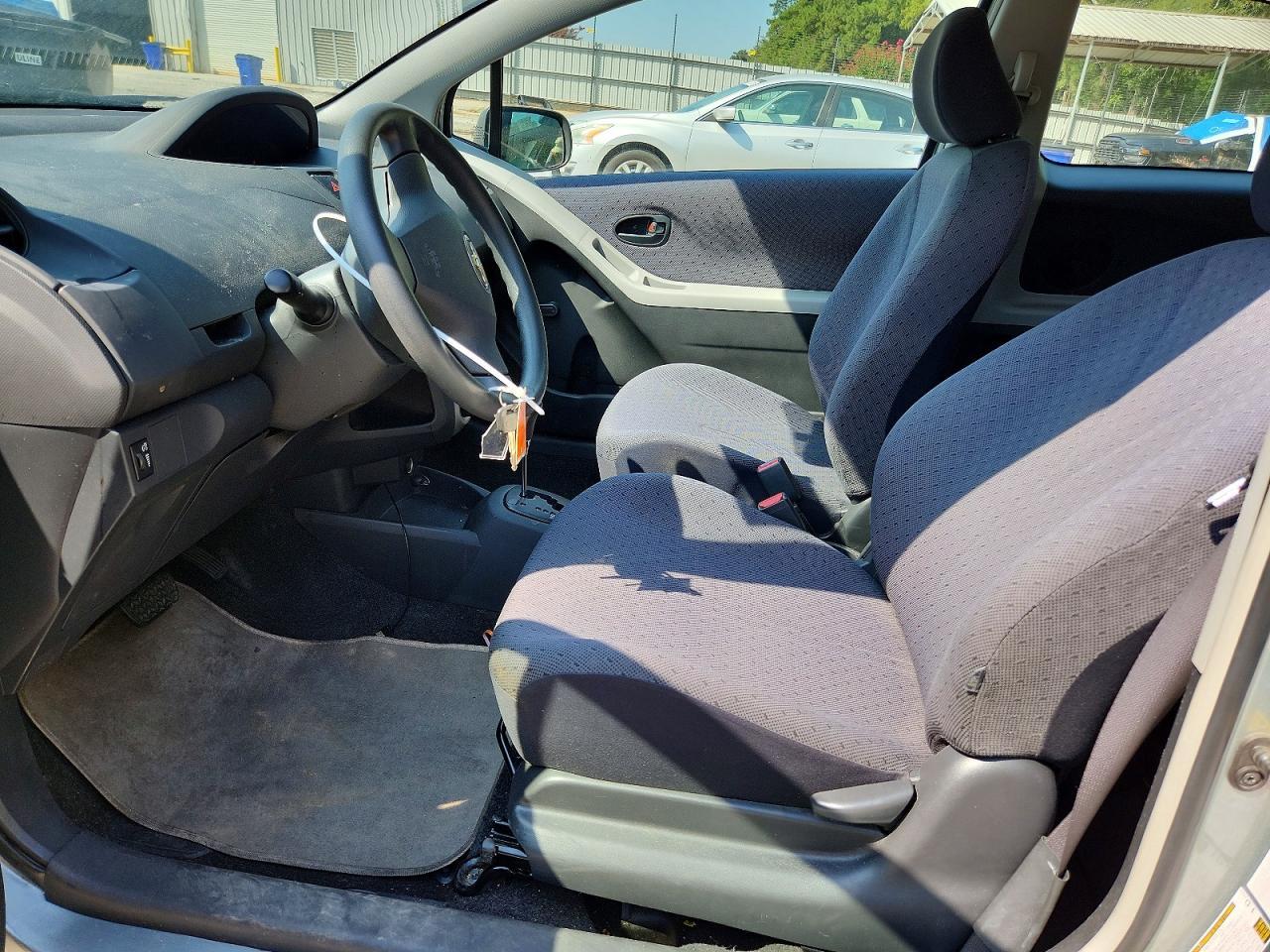 2010 Toyota Yaris Base - Image 7