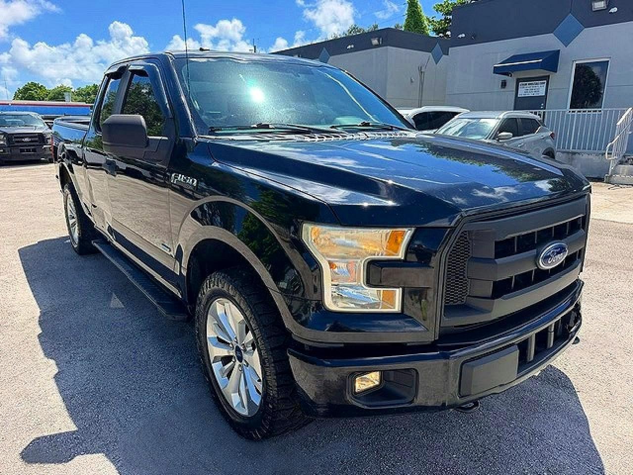 2016 Ford F150 Super Cab - Image 4