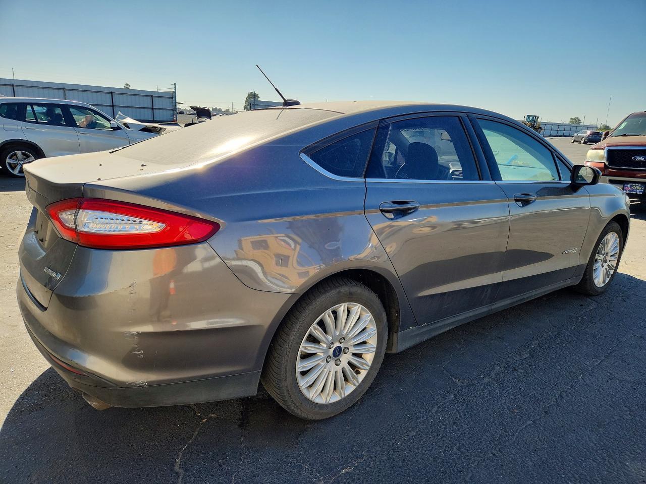2014 Ford Fusion S Hybrid - Image 3