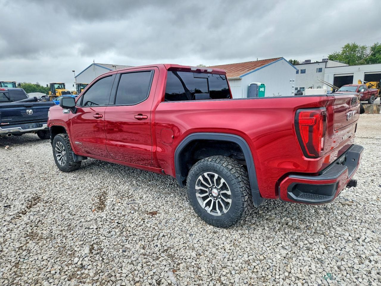 2021 GMC Sierra K1500 At4 - Фото 2