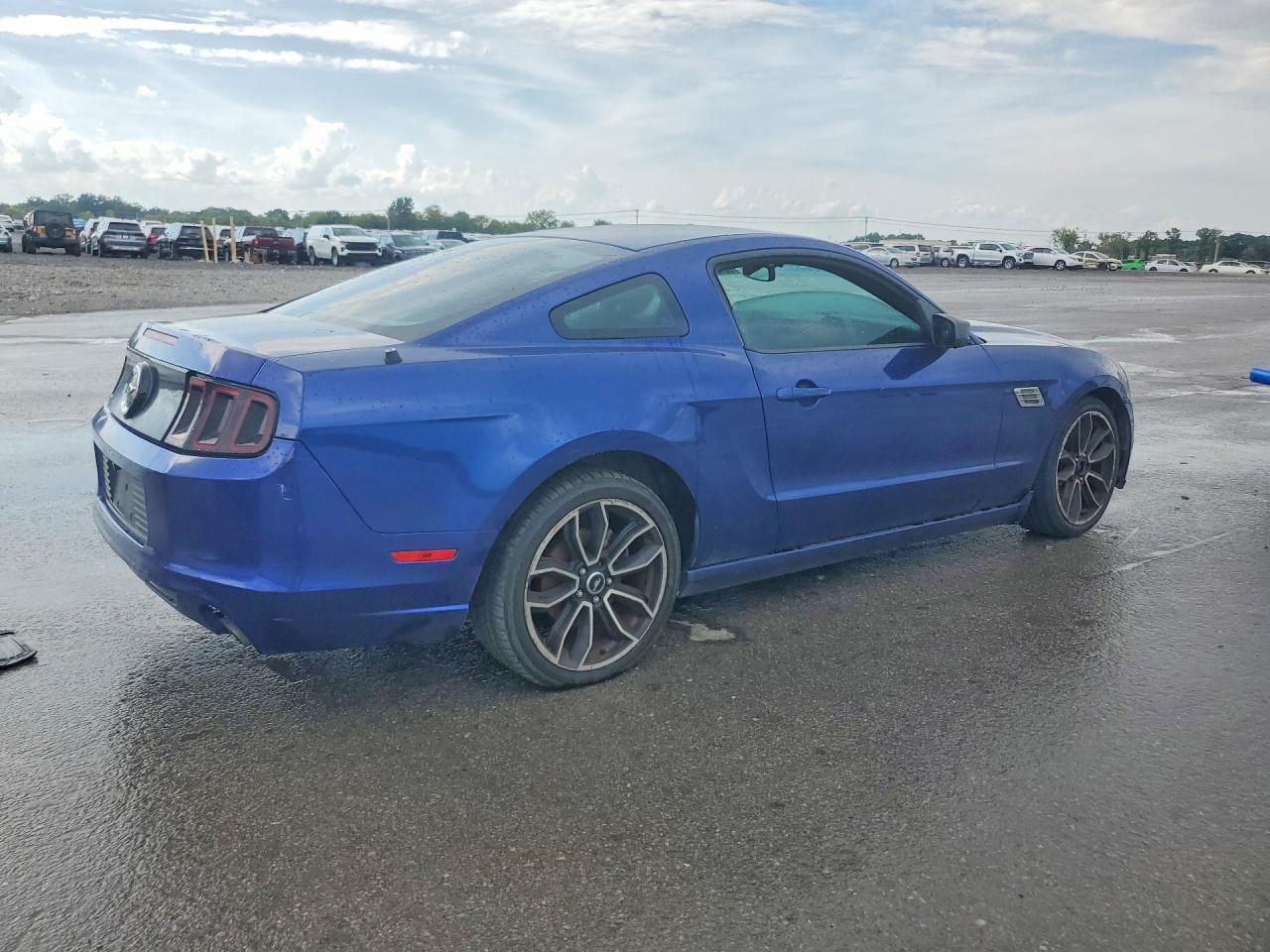2014 Ford Mustang - Фото 3