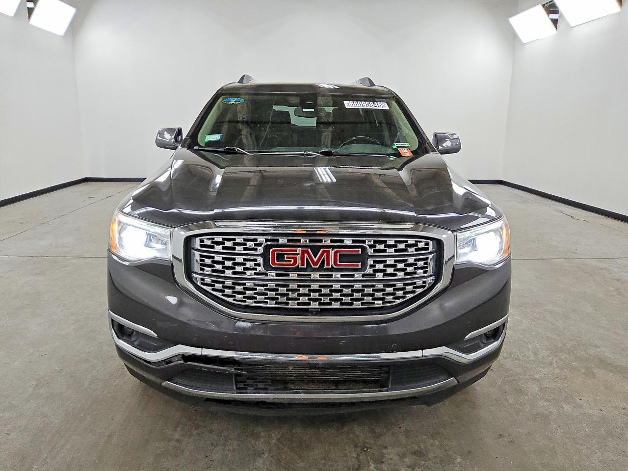 2018 GMC Acadia Denali - Image 5