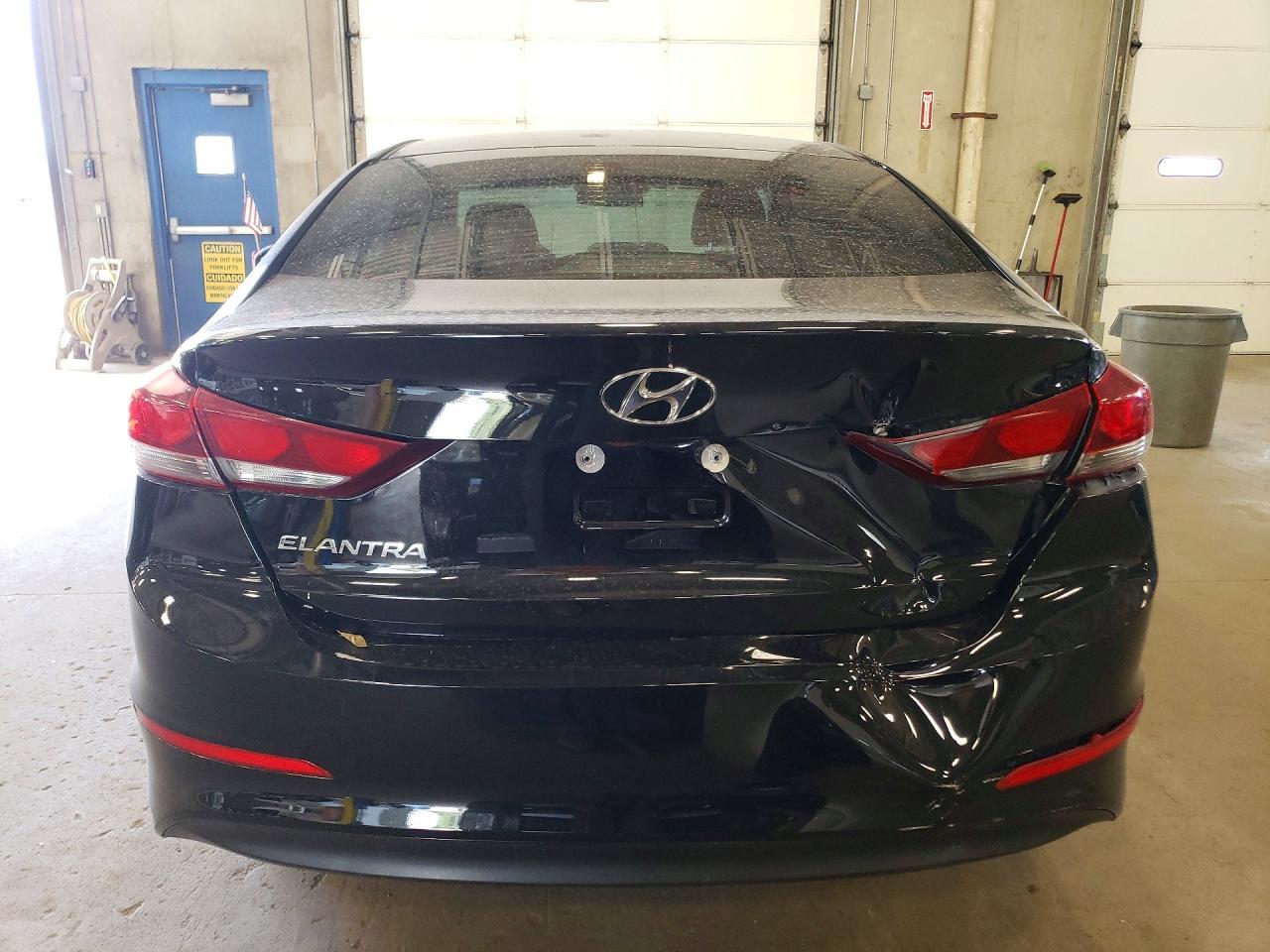 2018 Hyundai Elantra Se - Image 6