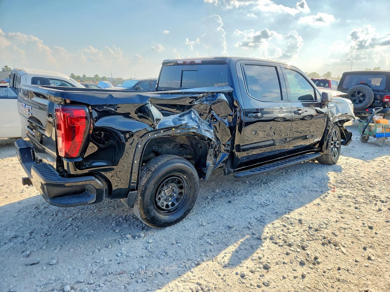 2024 GMC Sierra K1500 At4 - Image 3