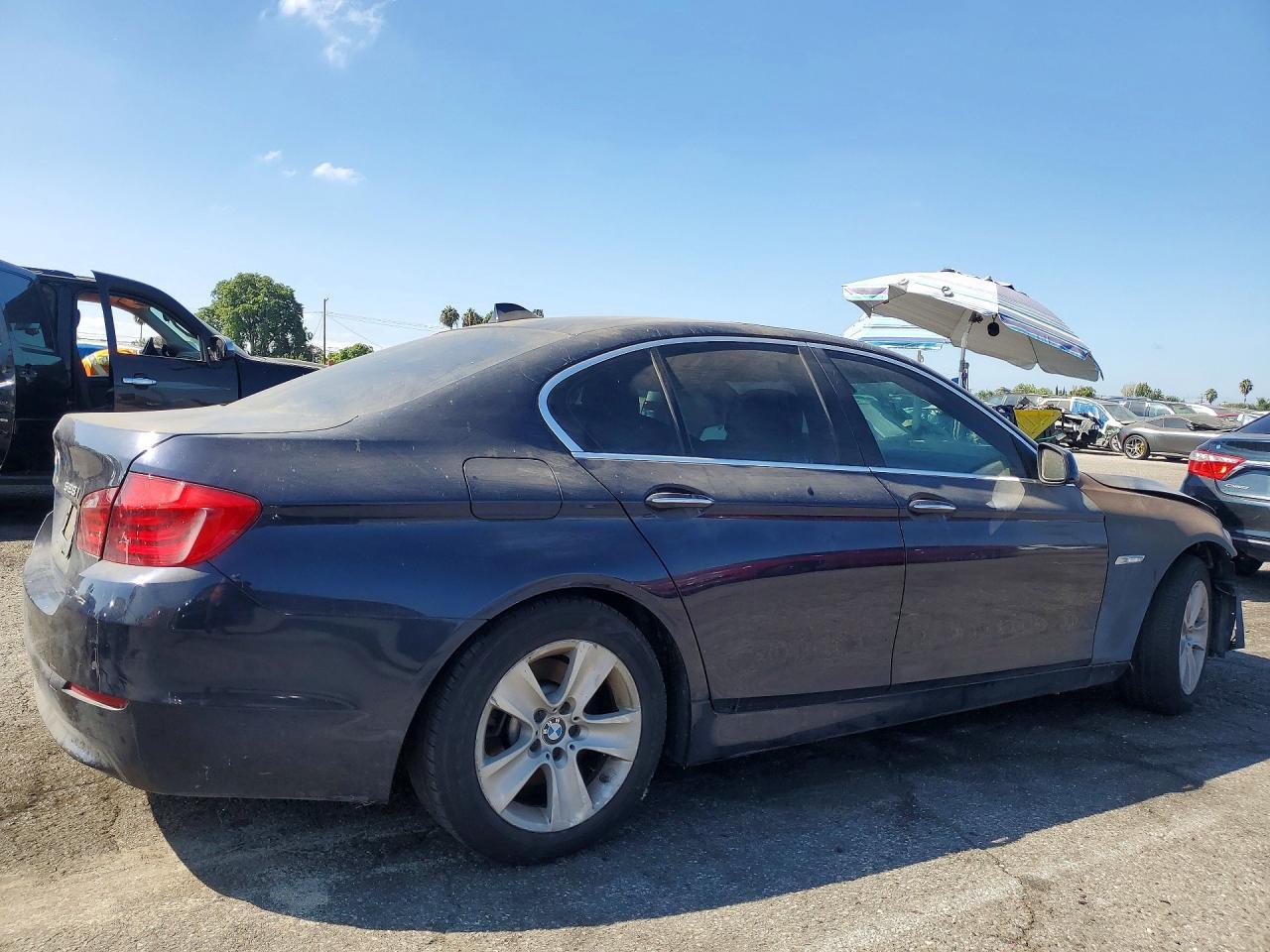 2013 BMW 528 I - Image 3